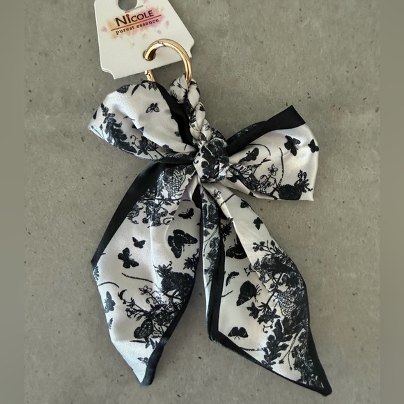 Nicole Bow Key Holder purse or bag Charm in various designs - Picture 3 of 7